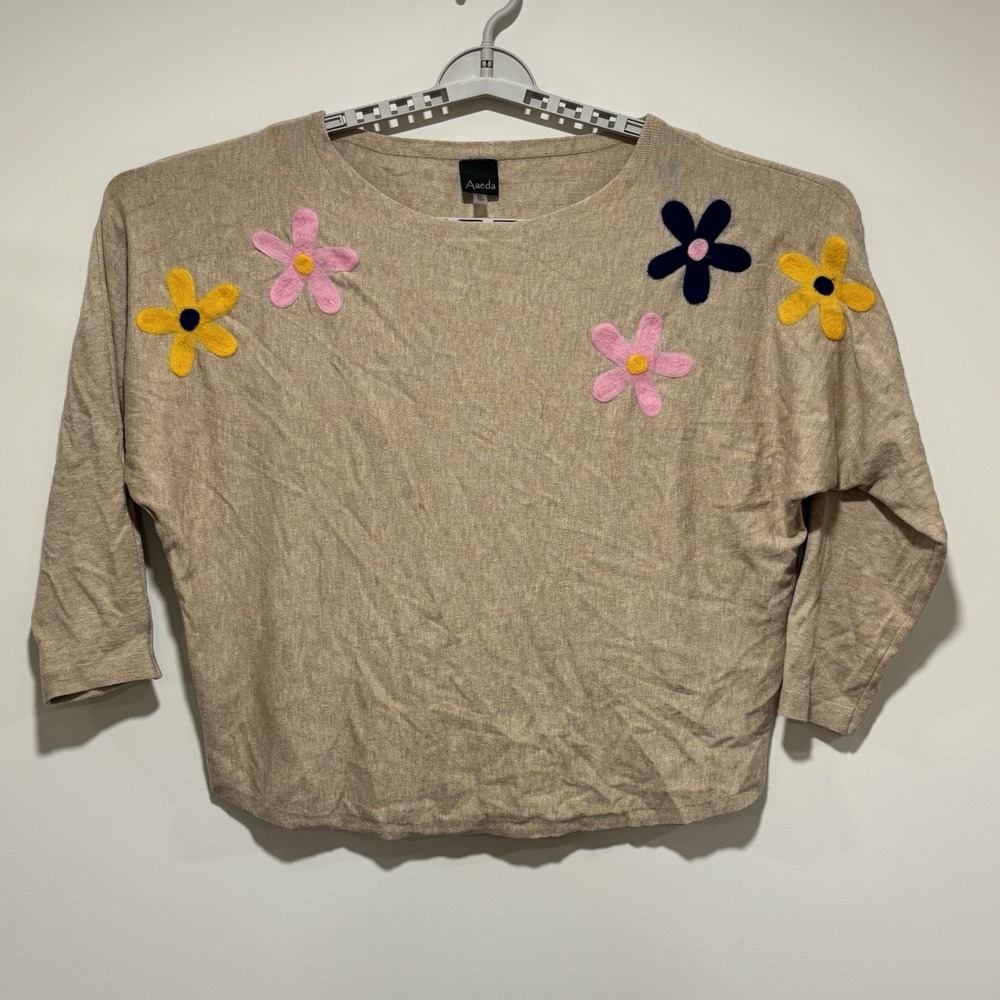 Aaeda Sweater Top Pullover Tan 3D Floral Appliqué Grannycore Soft Boxy Womens XL